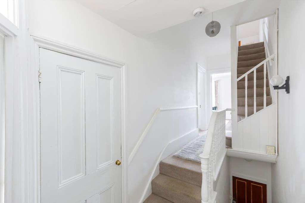 Charming 2 Bedroom Flat In Central Hove With Free Parking Luaran gambar